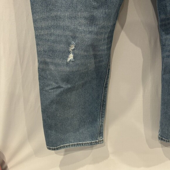 American Eagle Jeans Womens Size 18 Mom Jean Distressed Ripped High Rise Waist - Picture 15 of 16